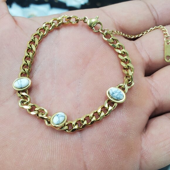 Bracelet - Picture 1 of 1